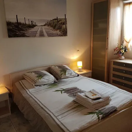 Maison Bernardo Naturist Privat bolig